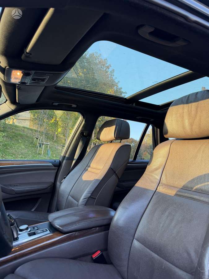 BMW X5 2008 — photo 9