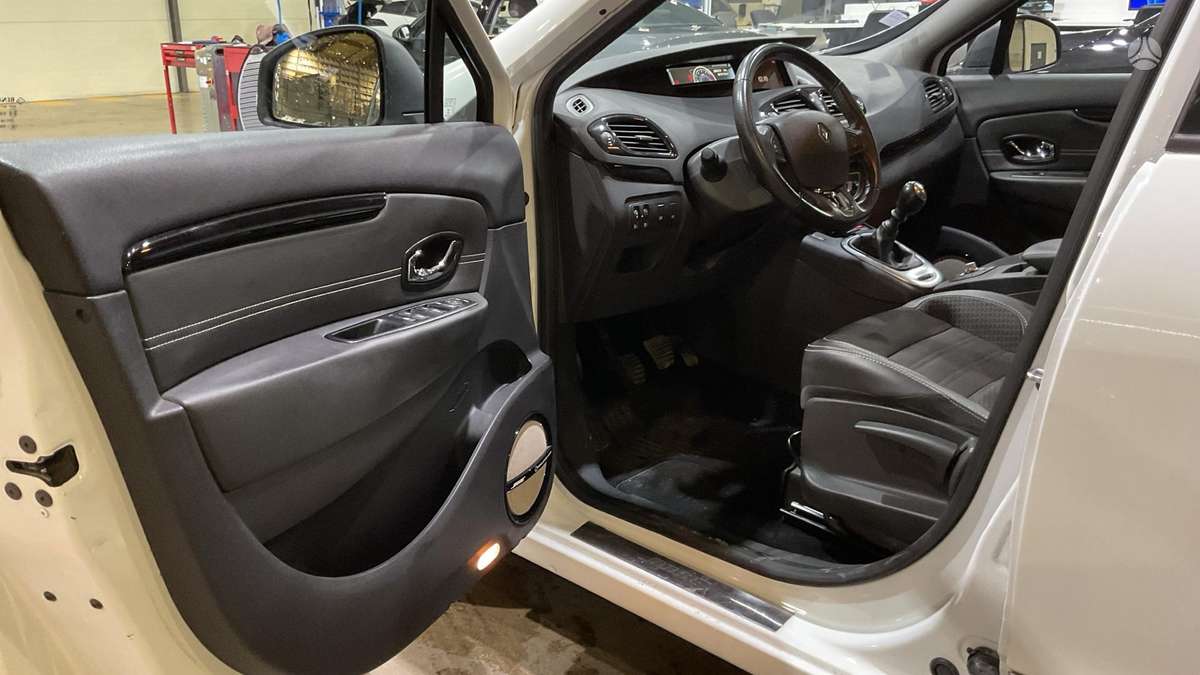 Renault Grand 2015 — photo 6