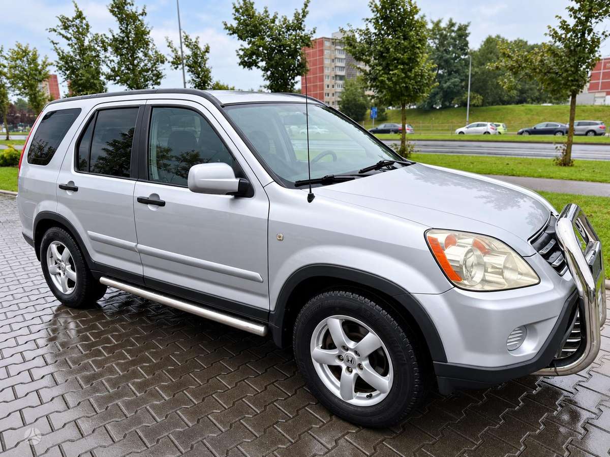 Honda CR-V 2006 — вигляд ззаду