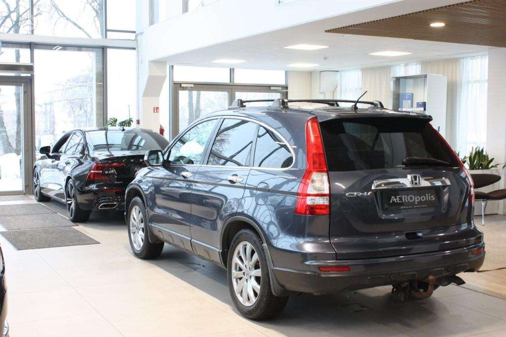 Honda CR-V 2011 — rear view