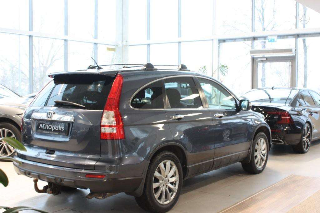 Honda CR-V 2011 — engine 2199 cm³, 150 HP (110kW)