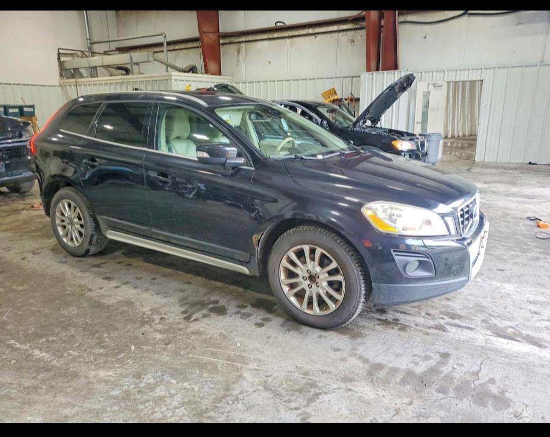 Volvo XC60 2010 — двигун 2953 cm³, 286 HP (210kW)