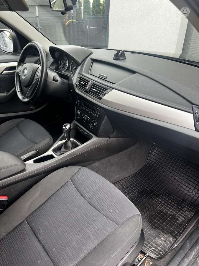 BMW X1 2012 — фото 12