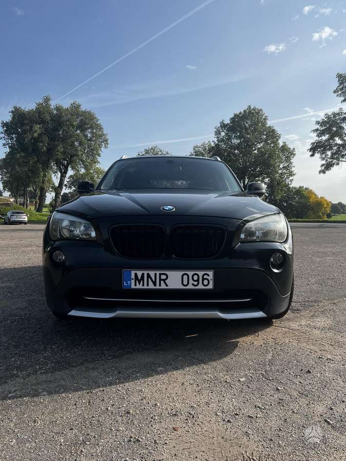 BMW X1 2012 — вигляд ззаду