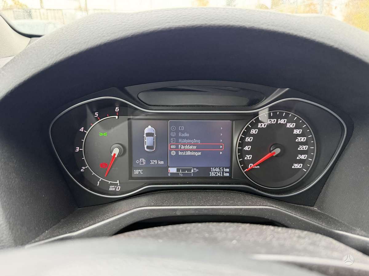 Ford Mondeo 2012 — photo 10
