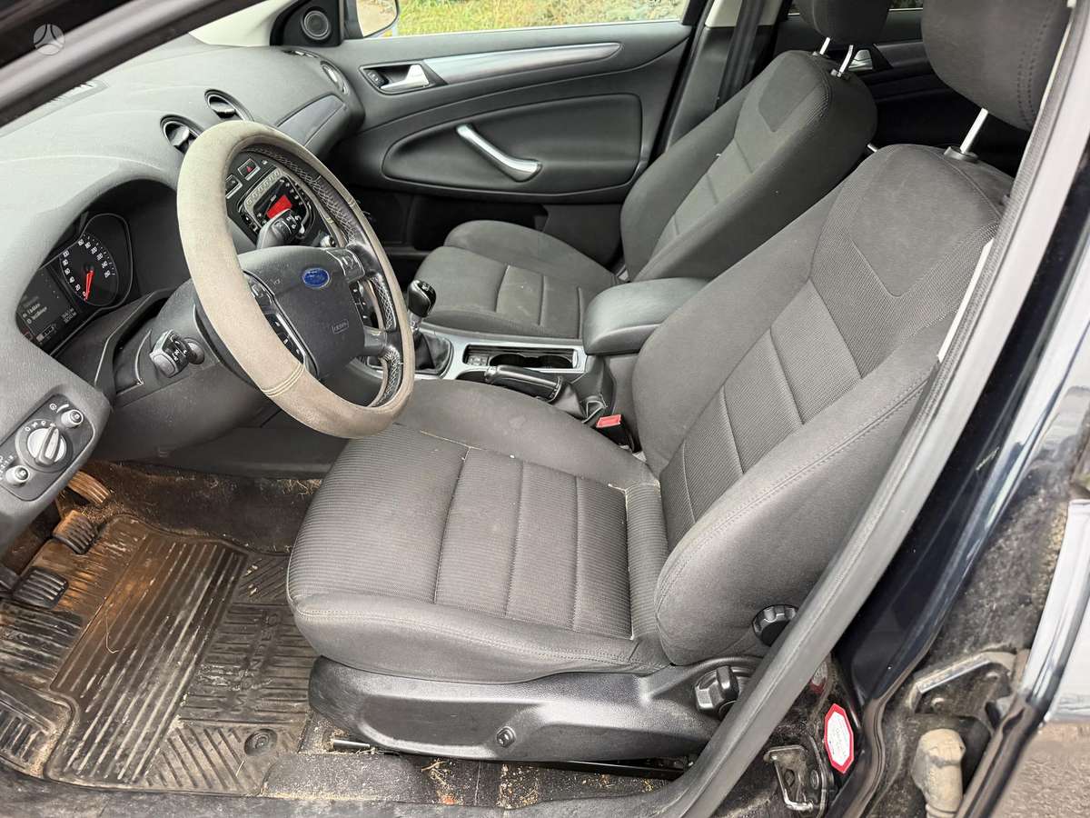 Ford Mondeo 2012 — photo 7
