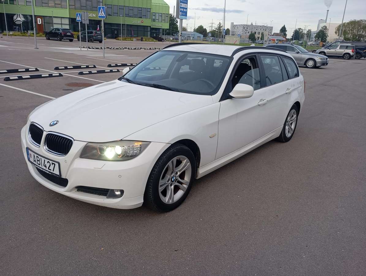 BMW 320, 2011