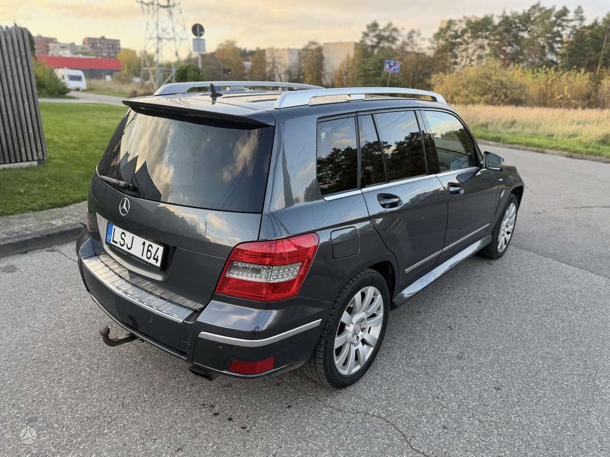 Mercedes-Benz GLK220 2009 — engine 2143 cm³, 170 HP (125kW)