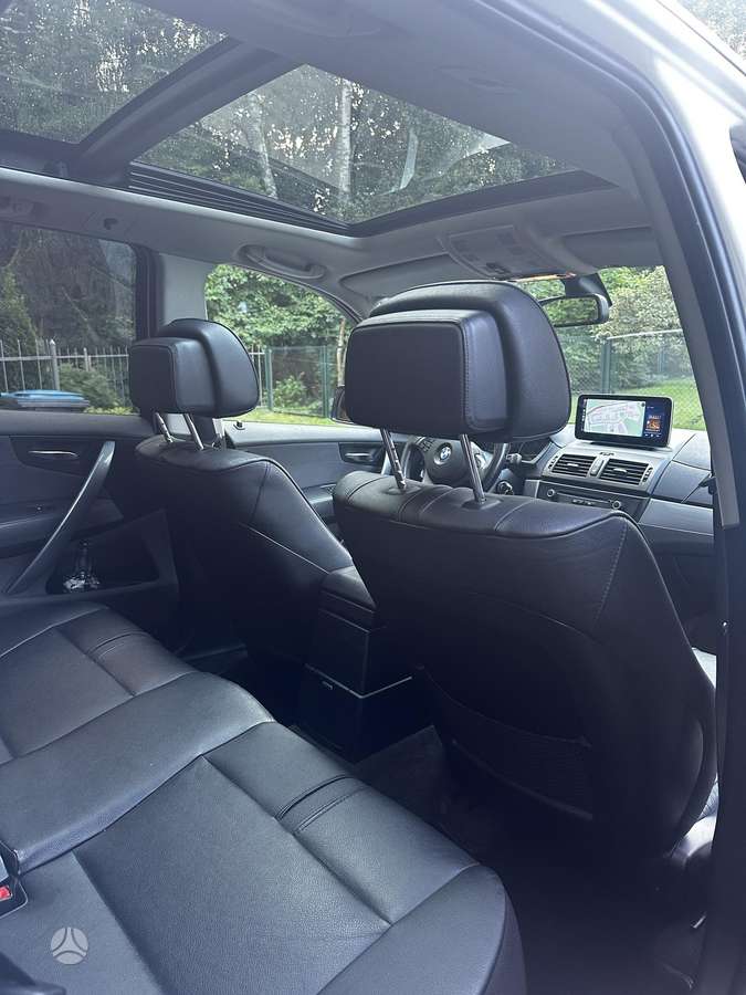 BMW X3 2009 — photo 21