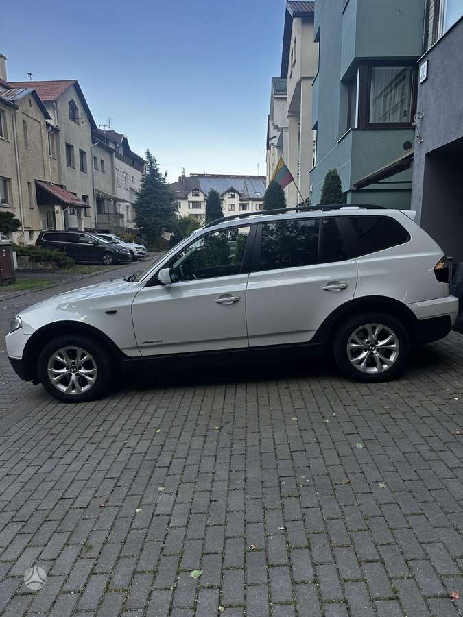 BMW X3 2009 — interior
