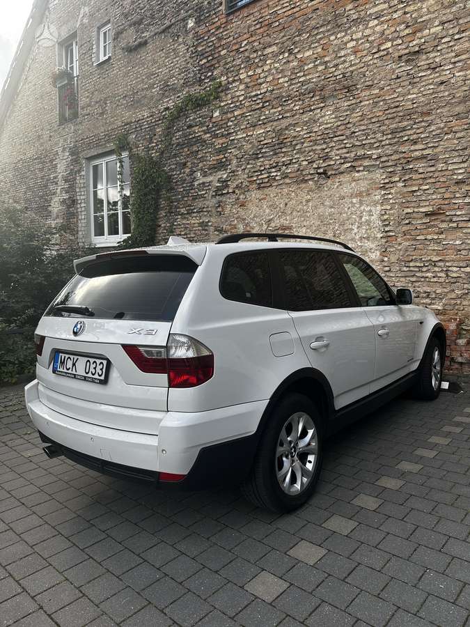 BMW X3 2009 — photo 8