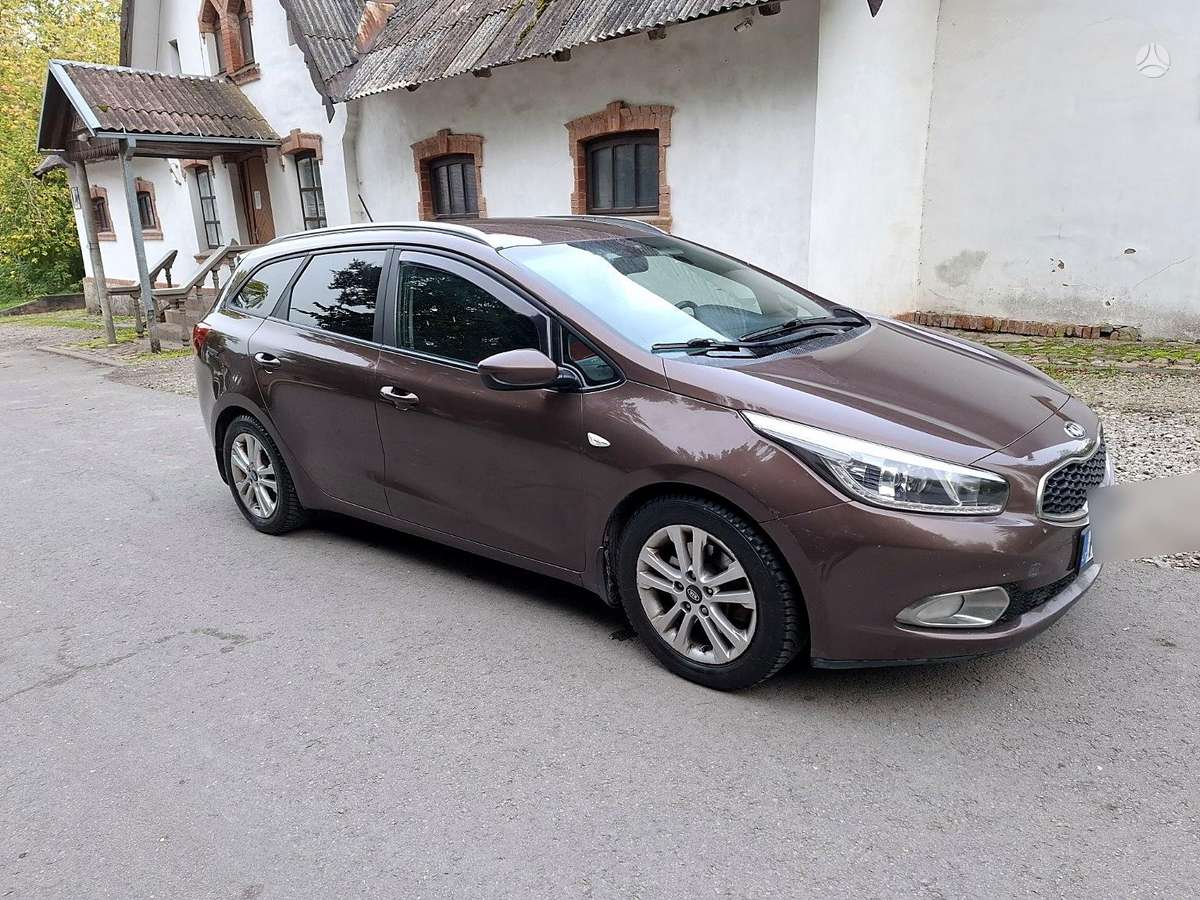 Kia Ceed 2014 — interior