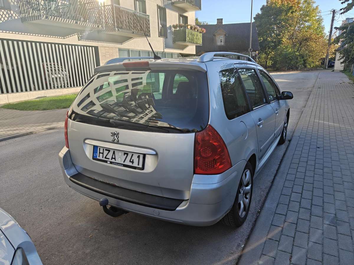 Peugeot 307 2006 — engine 1560 cm³, 109 HP (80kW)