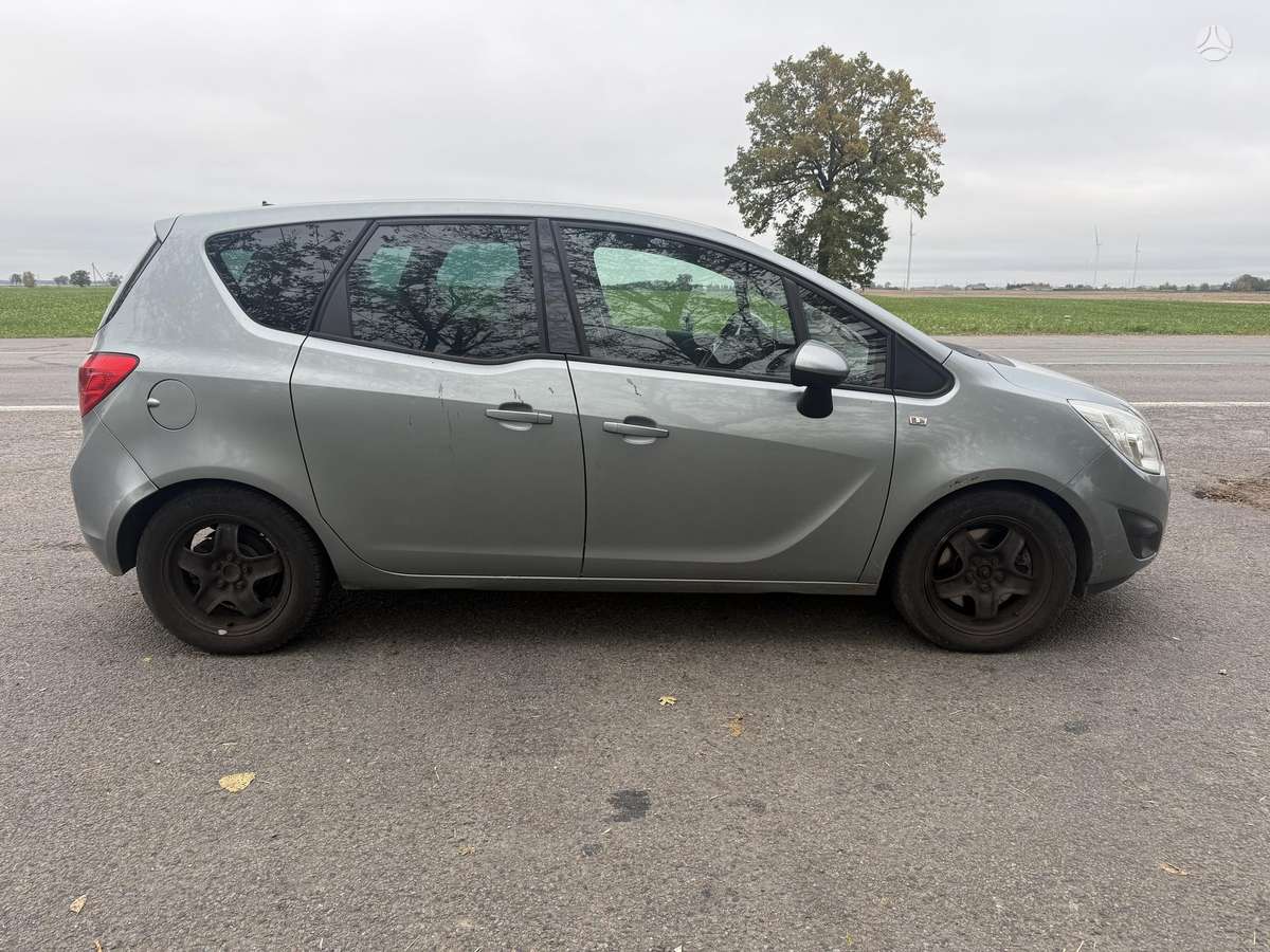 Opel Meriva 2010 — photo 5