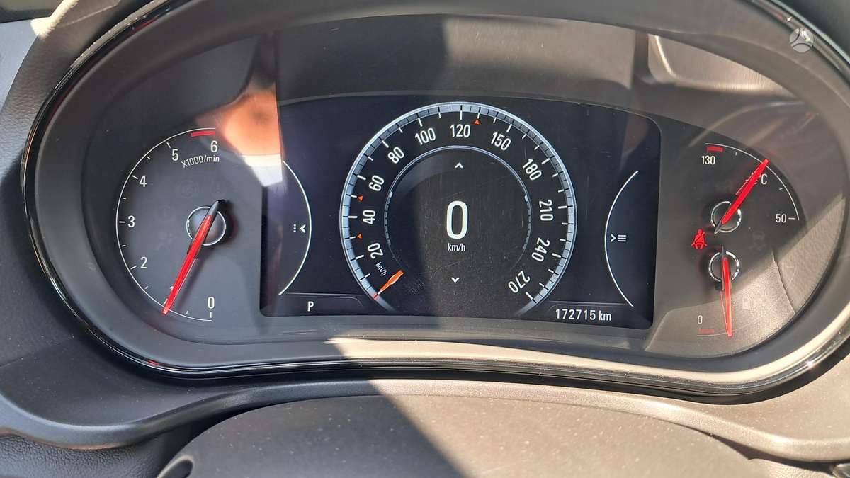 Opel Insignia 2014 — photo 18