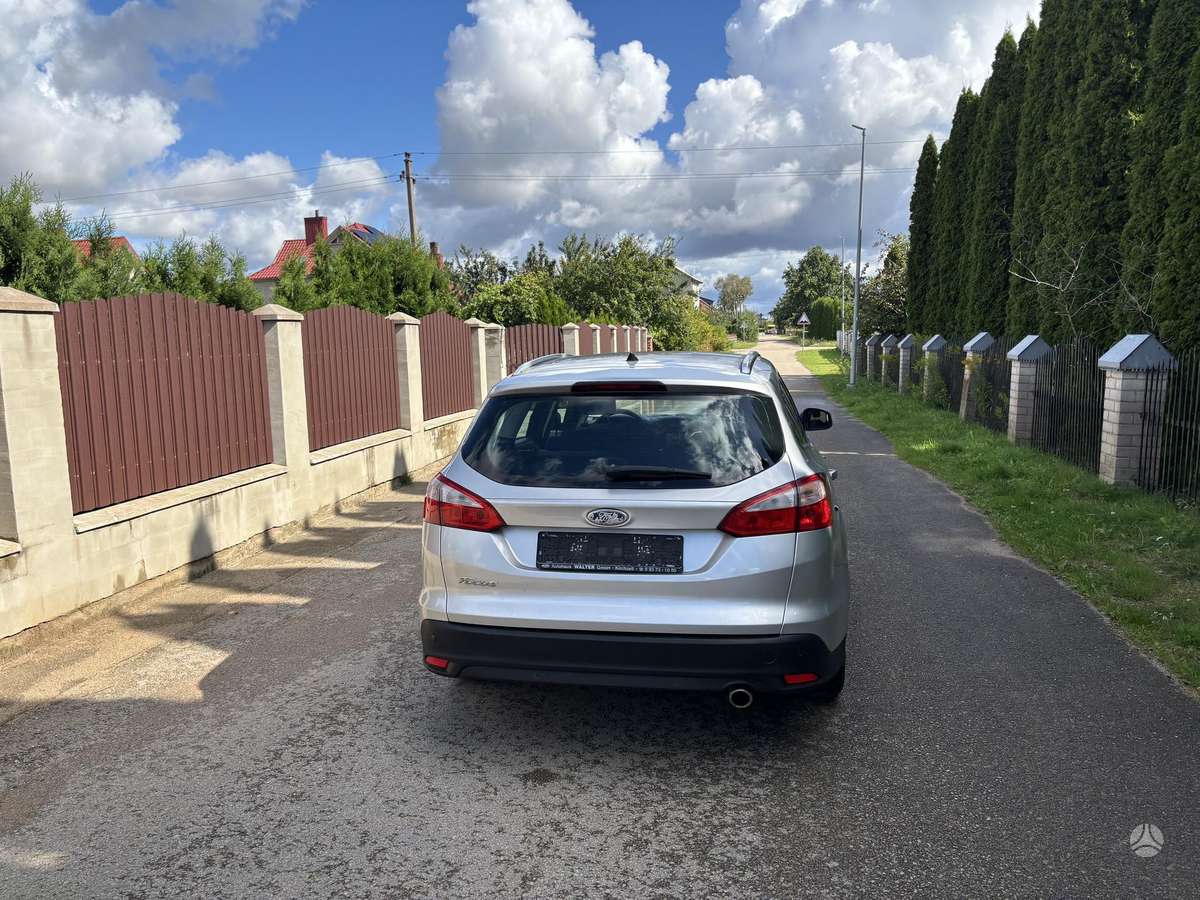 Ford Focus 2012 — photo 5