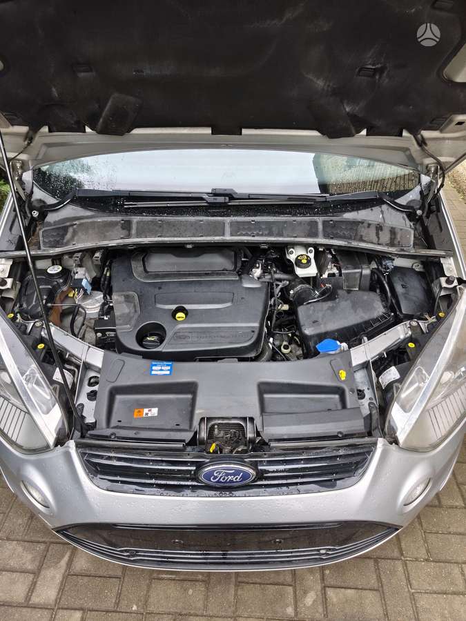 Ford S-MAX 2013 — photo 11