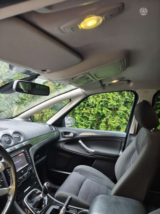 Ford S-MAX 2013 — photo 13