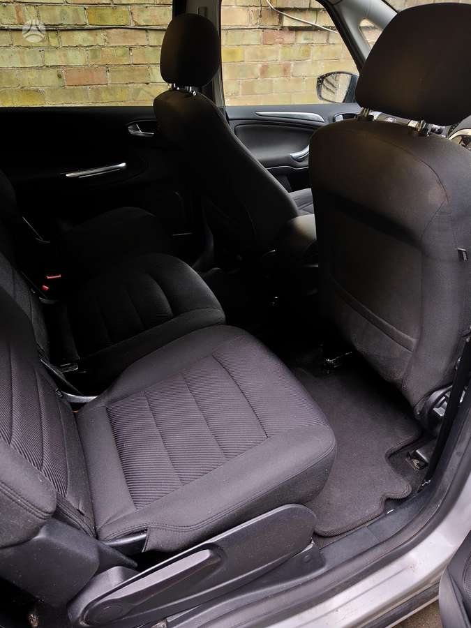 Ford S-MAX 2013 — photo 8