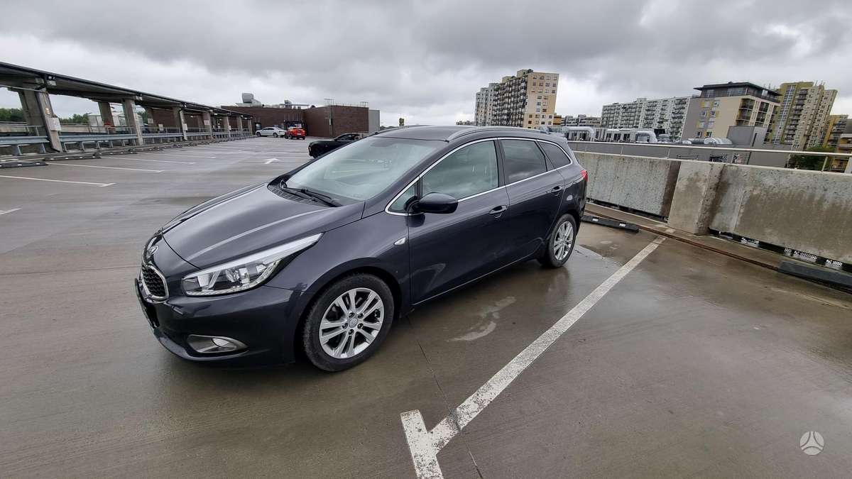 Kia Ceed 2014 — rear view
