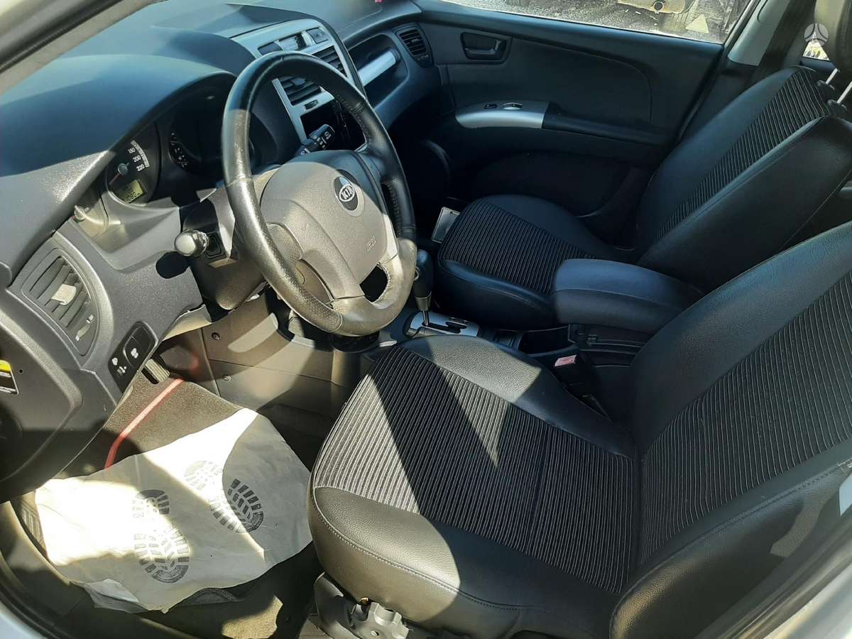 Kia Sportage 2008 — photo 11