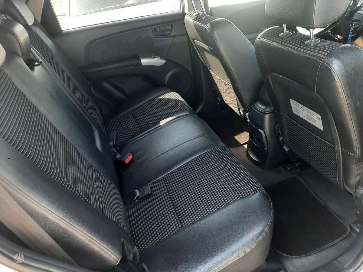 Kia Sportage 2008 — photo 14