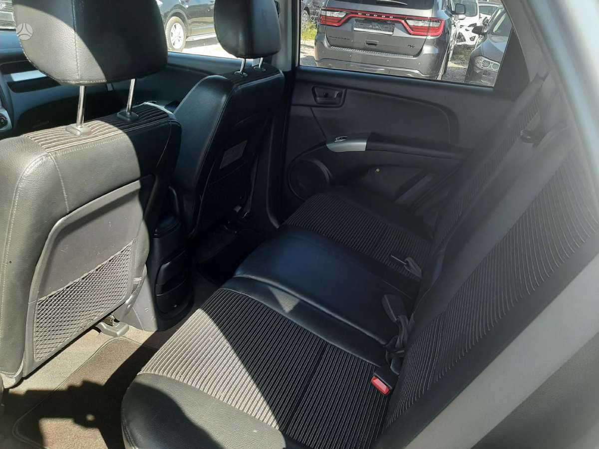 Kia Sportage 2008 — photo 15