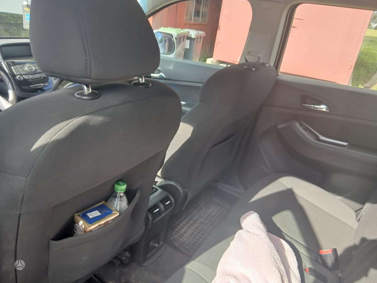 Chevrolet Orlando 2012 — photo 5