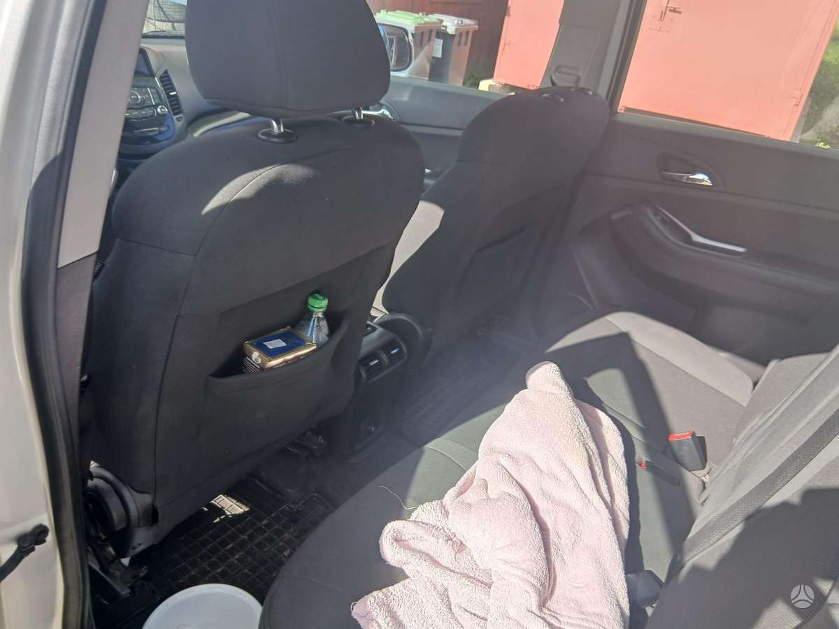 Chevrolet Orlando 2012 — photo 9