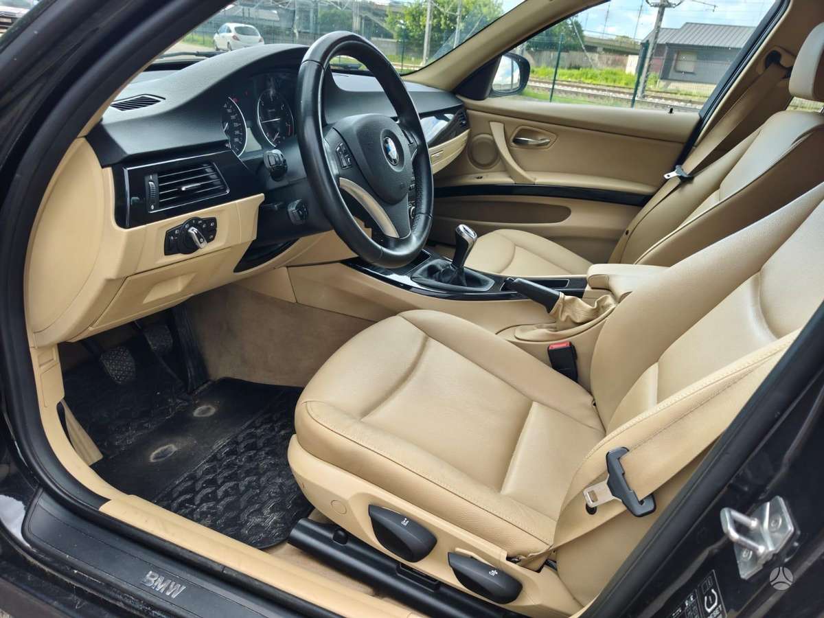 BMW 316 2010 — photo 14