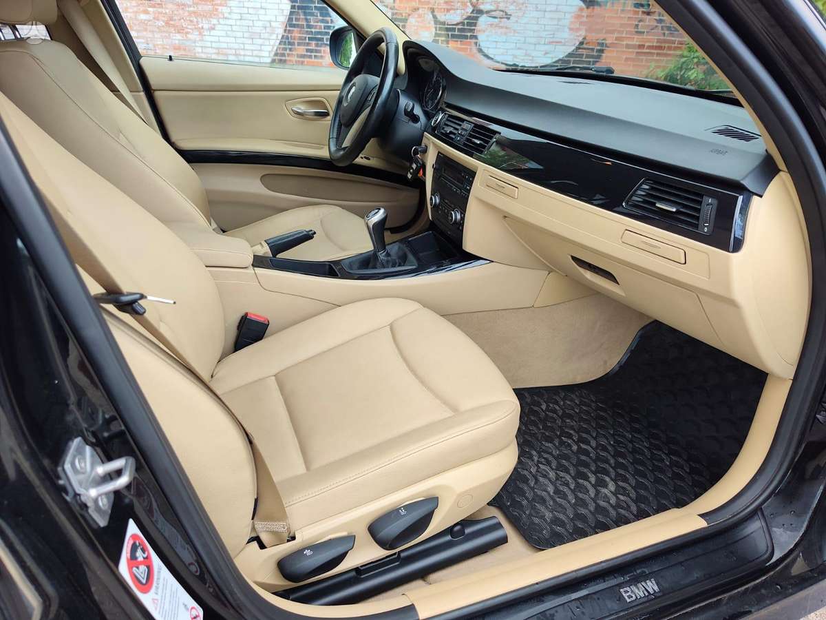 BMW 316 2010 — photo 15