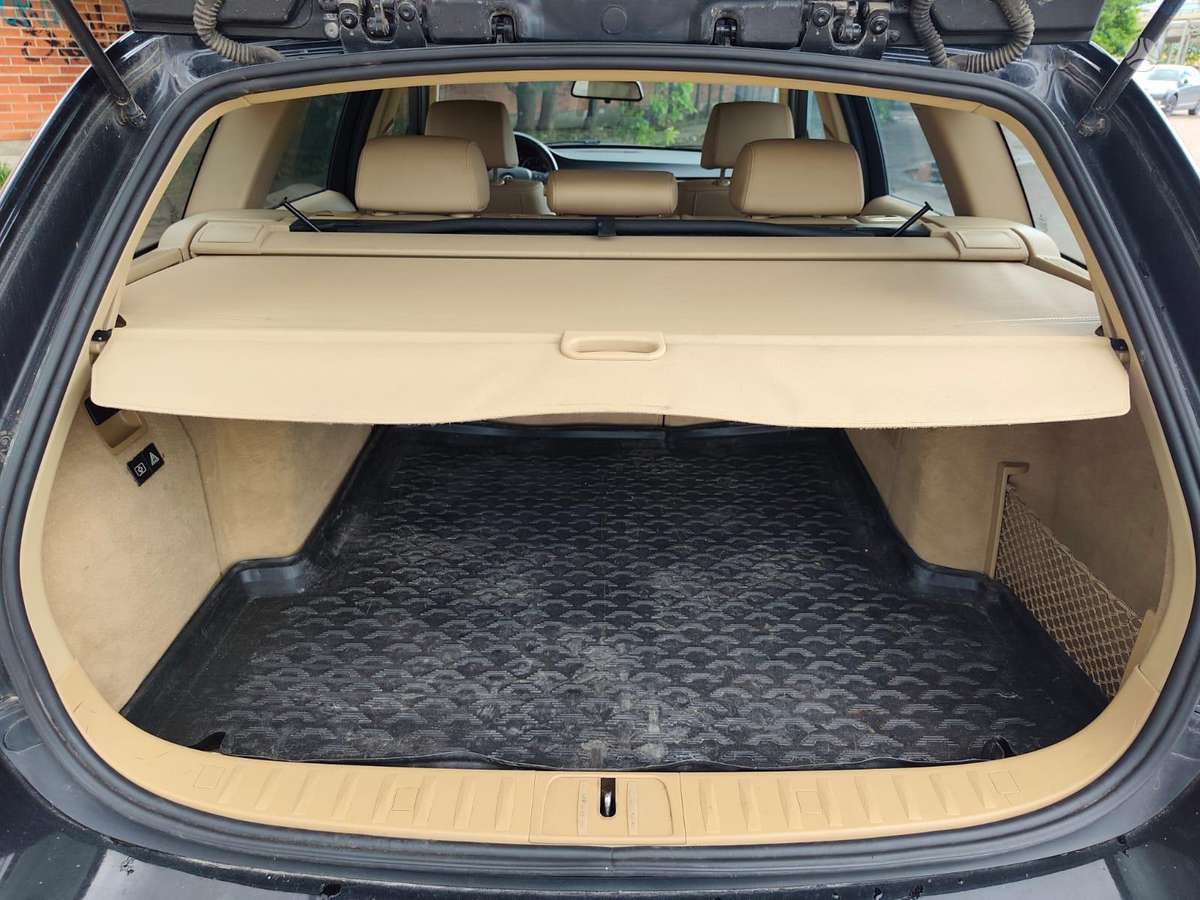 BMW 316 2010 — photo 17