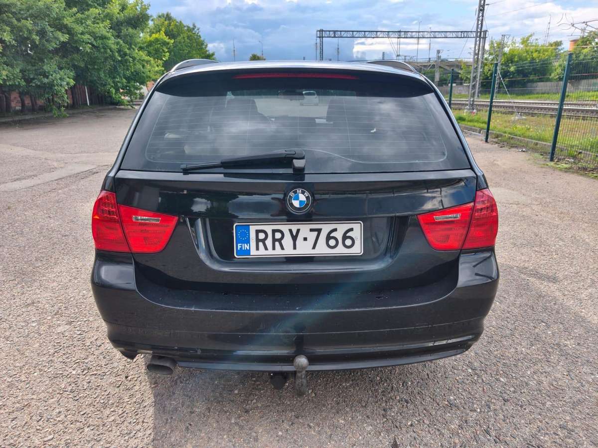 BMW 316 2010 — photo 5