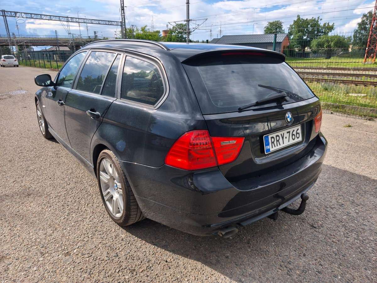 BMW 316 2010 — photo 6
