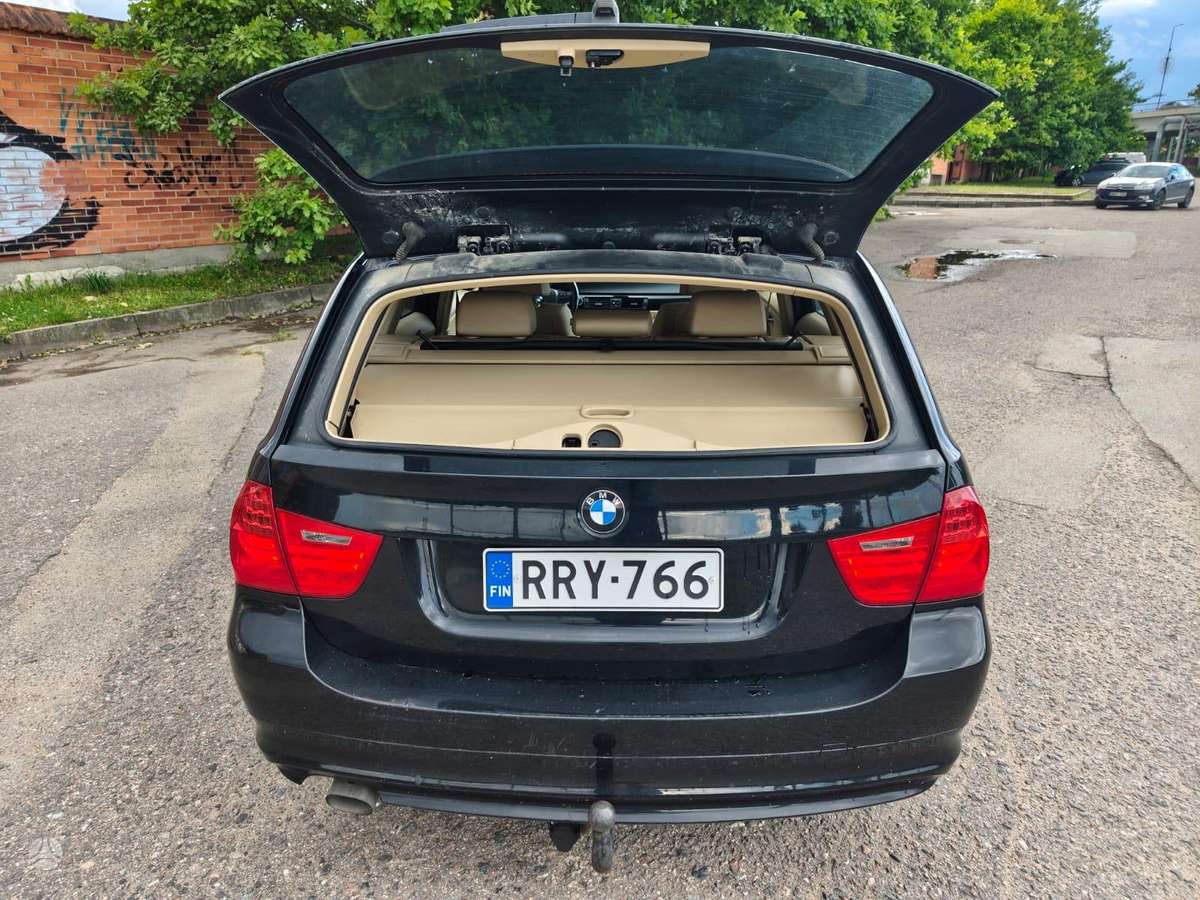 BMW 316 2010 — photo 7