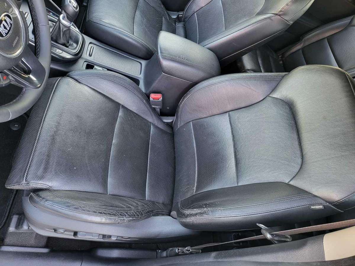 Kia Carens 2013 — photo 13
