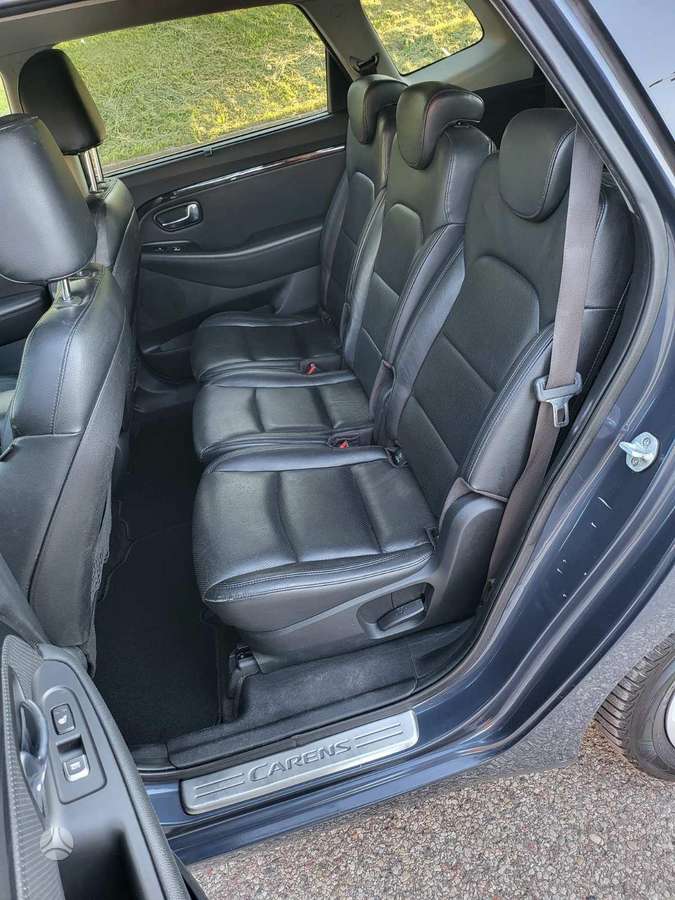 Kia Carens 2013 — photo 15