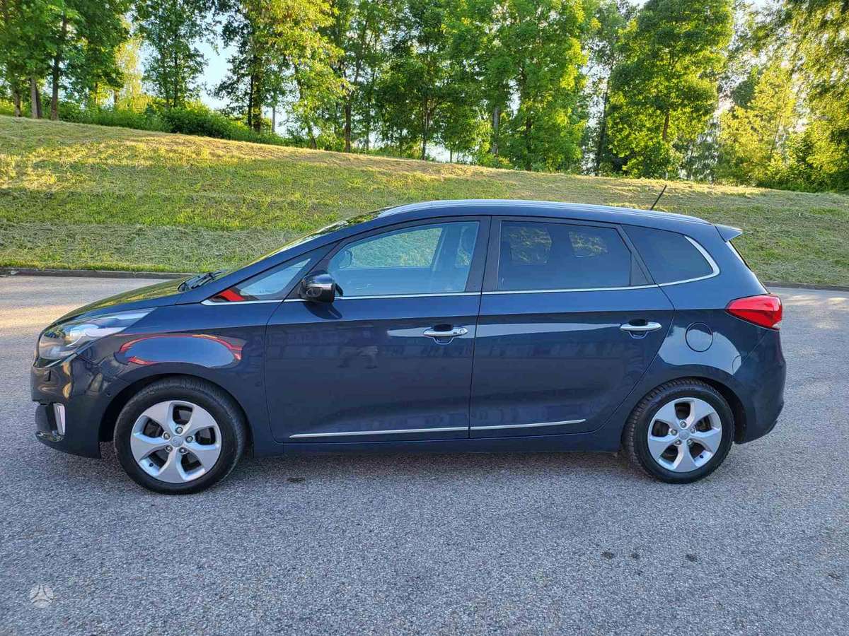 Kia Carens 2013 — photo 27