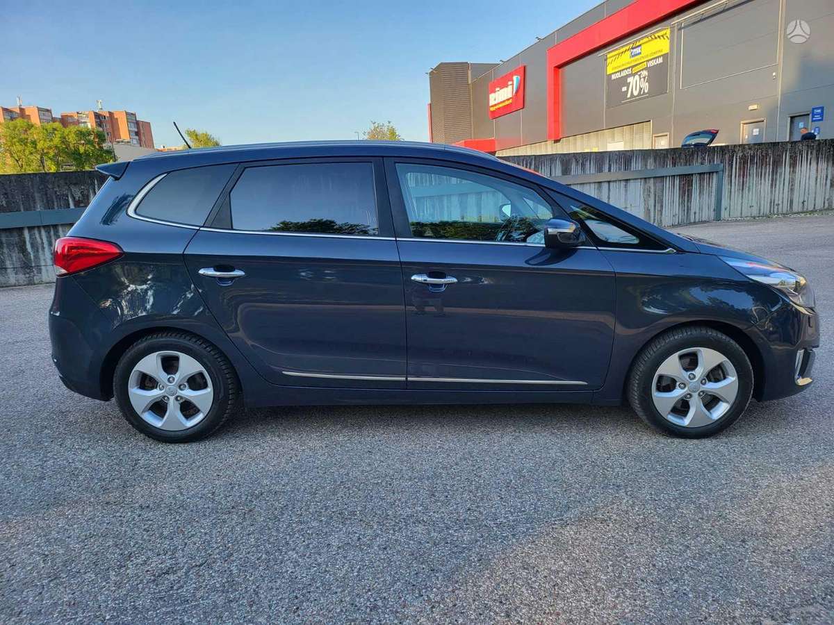 Kia Carens 2013 — photo 28