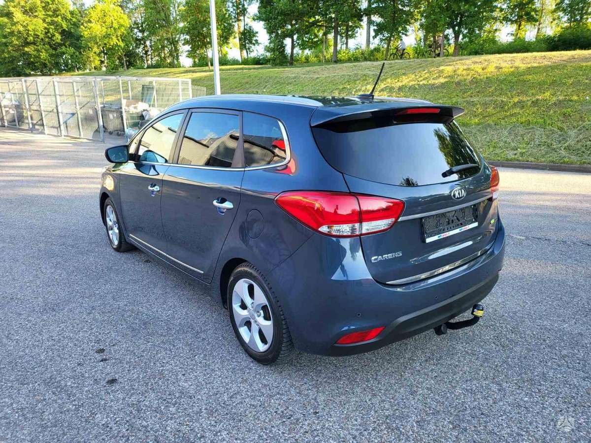 Kia Carens 2013 — engine 1685 cm³, 136 HP (100kW)