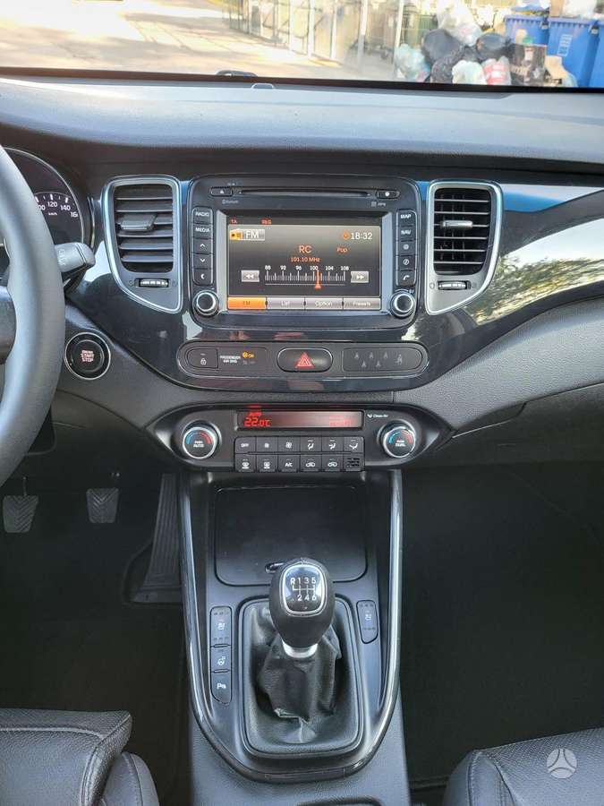 Kia Carens 2013 — photo 8