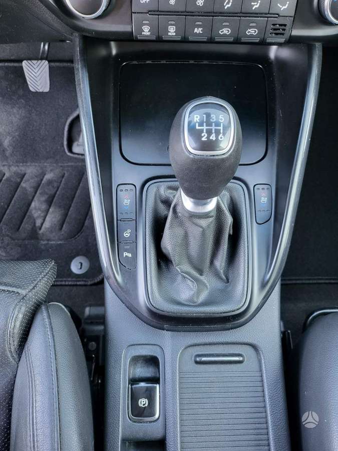 Kia Carens 2013 — photo 9