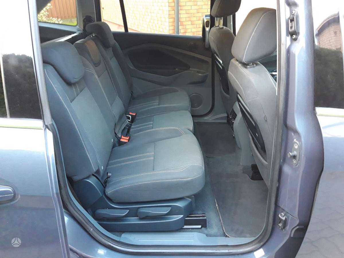 Ford Grand 2011 — photo 10