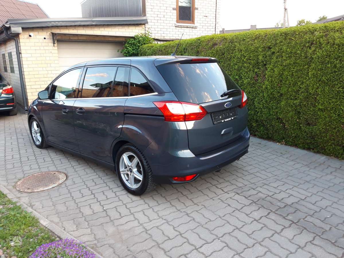 Ford Grand 2011 — photo 7