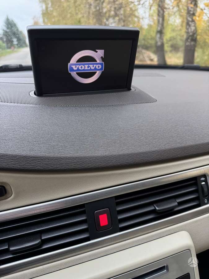 Volvo V70 2008 — photo 23