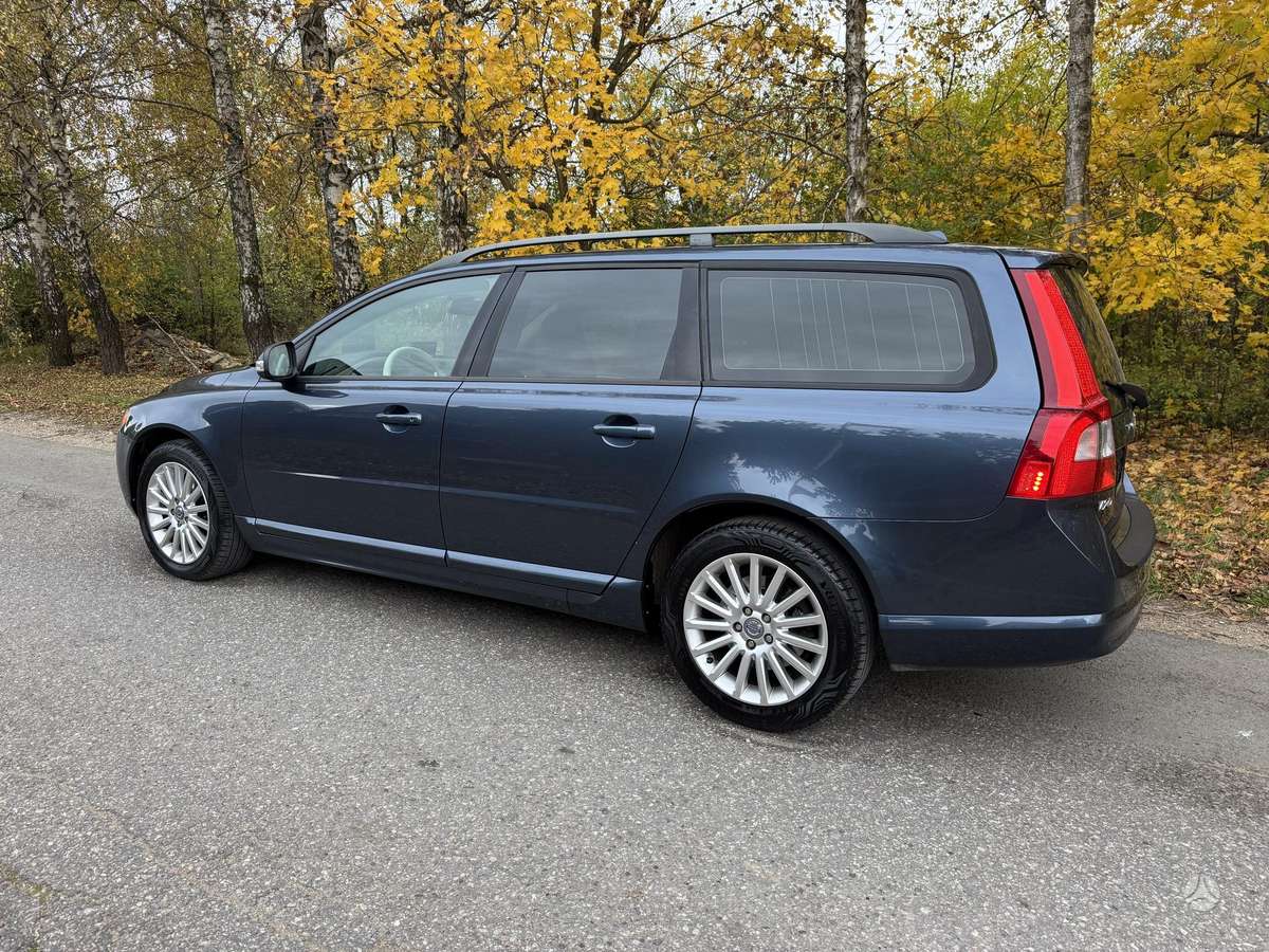 Volvo V70 2008 — engine 2401 cm³, 163 HP (120kW)