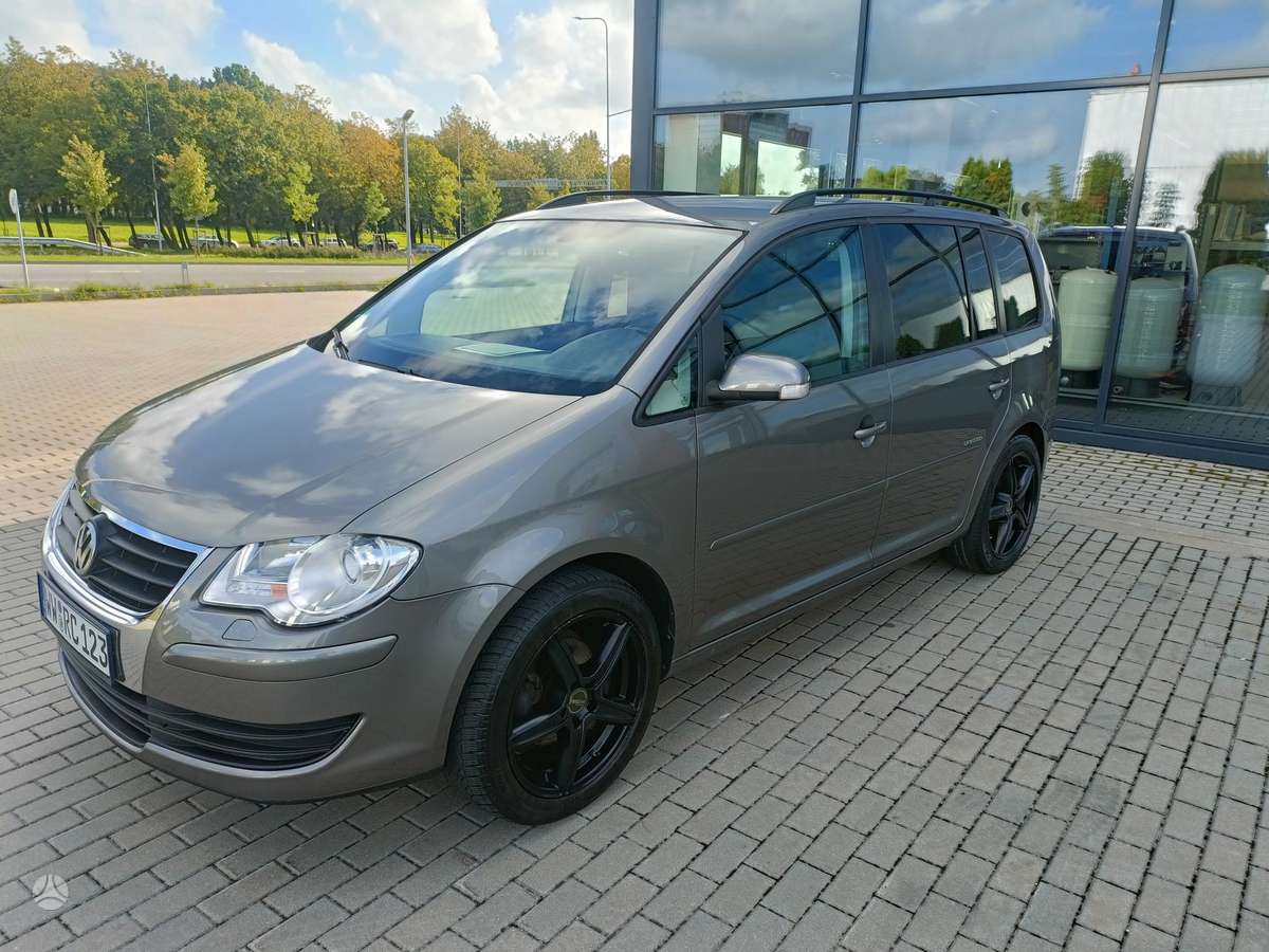 Volkswagen Touran 2008 — photo 19