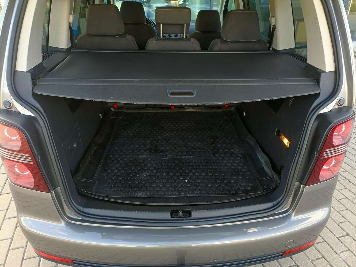 Volkswagen Touran 2008 — photo 20