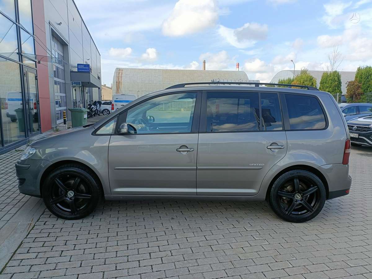 Volkswagen Touran 2008 — photo 22