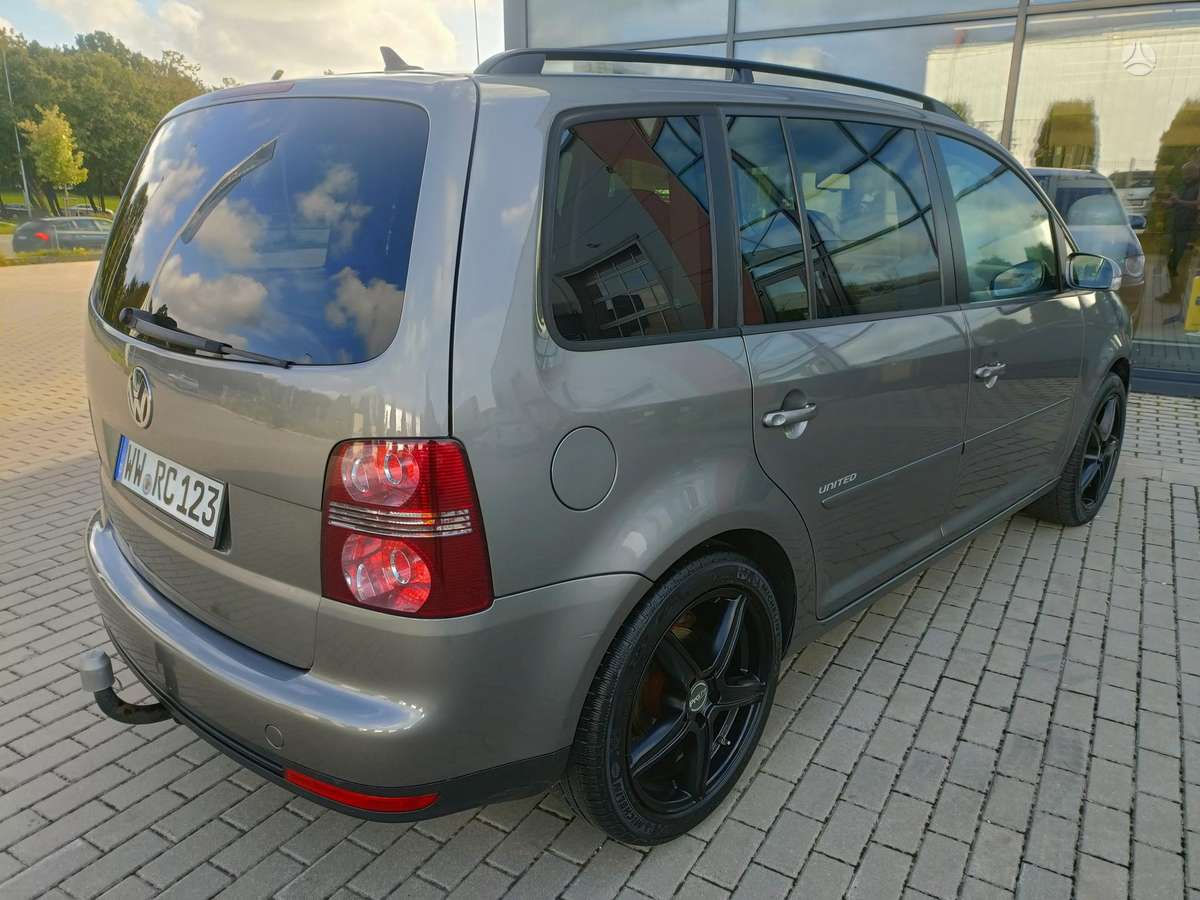 Volkswagen Touran 2008 — photo 25